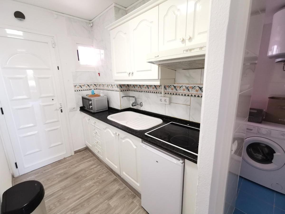 Sunny Apt With Terrace Coastal Area South Arona Arona  Exteriör bild