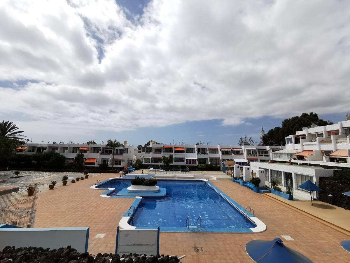 Sunny Apt With Terrace Coastal Area South Arona Arona  Exteriör bild