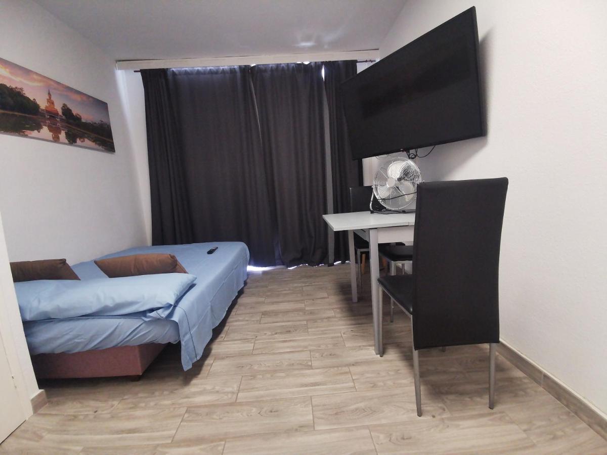 Sunny Apt With Terrace Coastal Area South Arona Arona  Exteriör bild