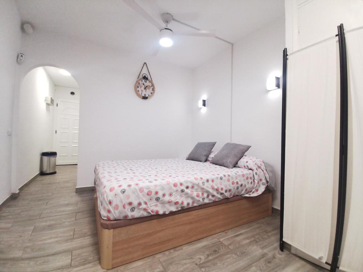 Sunny Apt With Terrace Coastal Area South Arona Arona  Exteriör bild