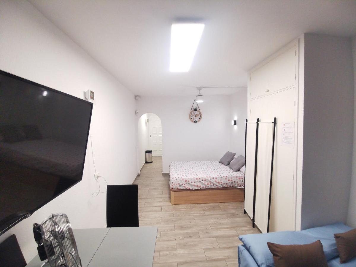 Sunny Apt With Terrace Coastal Area South Arona Arona  Exteriör bild