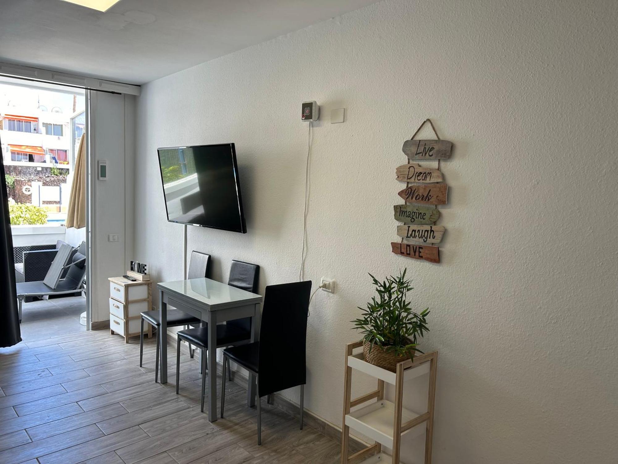 Sunny Apt With Terrace Coastal Area South Arona Arona  Exteriör bild